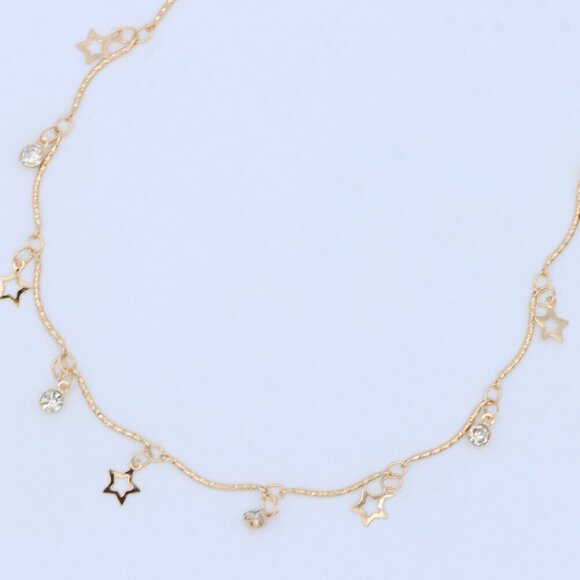 "Minimalist & Elegant Necklace Chain – Perfect for Women & Girls | UNVRC1060 - Picture 3 of 10